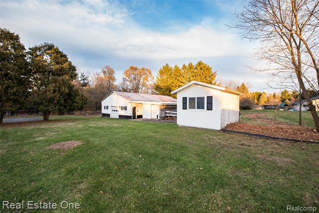 Builiding view seven for 4141 Van Amberg Fl 1, Brighton, MI. 48114