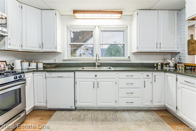 Builiding view sixteen for 4141 Van Amberg Fl 1, Brighton, MI. 48114