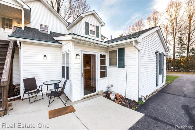 Builiding view ten for 4141 Van Amberg Fl 1, Brighton, MI. 48114