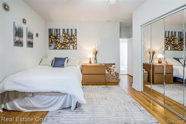 Builiding view thirty for 4141 Van Amberg Fl 1, Brighton, MI. 48114