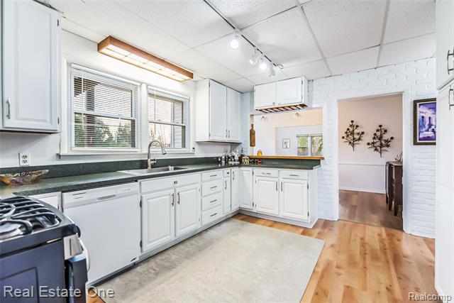 Builiding view twelve for 4141 Van Amberg Fl 1, Brighton, MI. 48114