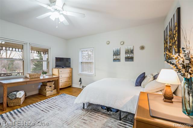 Builiding view twenty nine for 4141 Van Amberg Fl 1, Brighton, MI. 48114