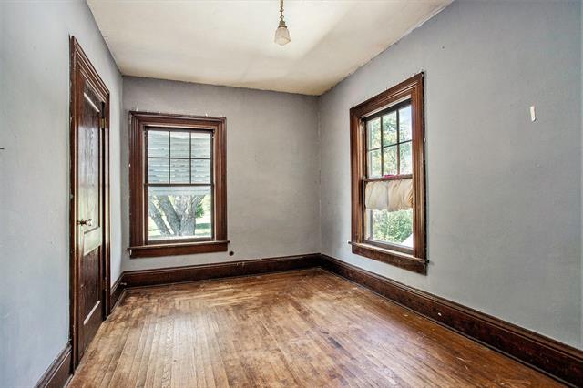 Builiding view seventeen for 703 Church, Tekonsha, MI. 49092