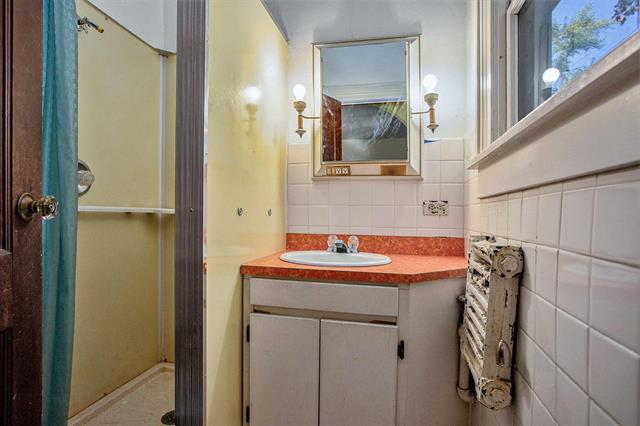 Builiding view sixteen for 703 Church, Tekonsha, MI. 49092