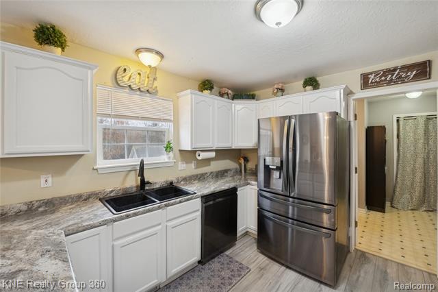 Builiding view fifteen for 15082 Meadow, Linden, MI. 48451