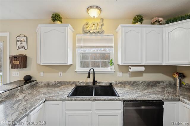 Builiding view sixteen for 15082 Meadow, Linden, MI. 48451