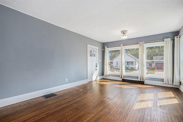 Builiding view five for 161 Kline, Benton Harbor, MI. 49022