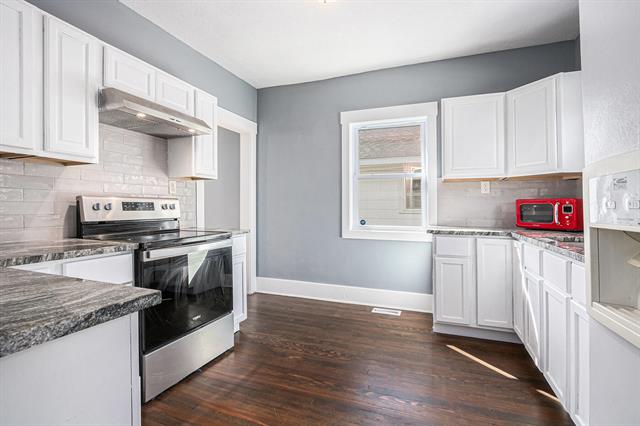 Builiding view nine for 161 Kline, Benton Harbor, MI. 49022