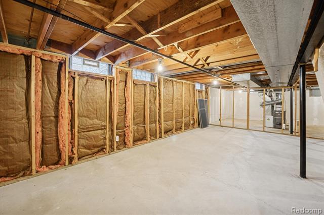 Builiding view twenty five for 751 Norchester, South Lyon, MI. 48178