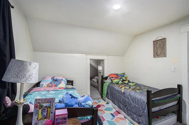 Builiding view eighteen for 1312 Wells, Kalamazoo, MI. 49001