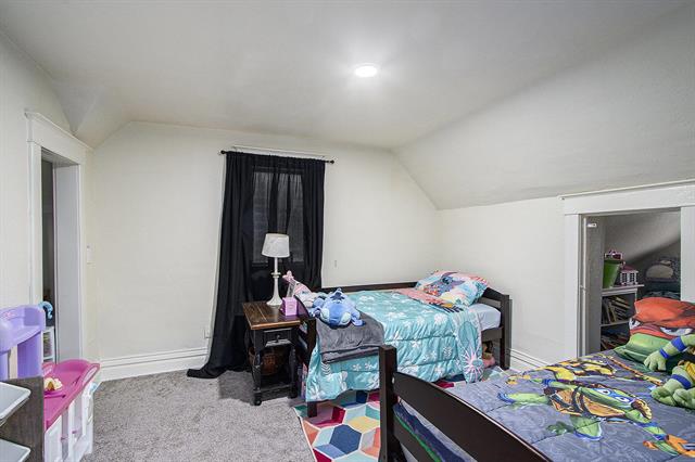 Builiding view seventeen for 1312 Wells, Kalamazoo, MI. 49001