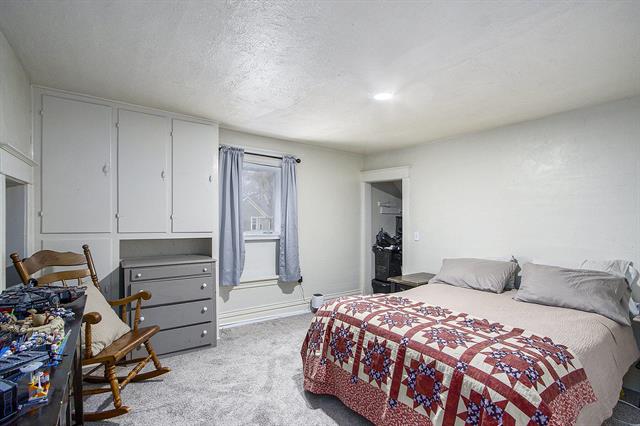 Builiding view sixteen for 1312 Wells, Kalamazoo, MI. 49001