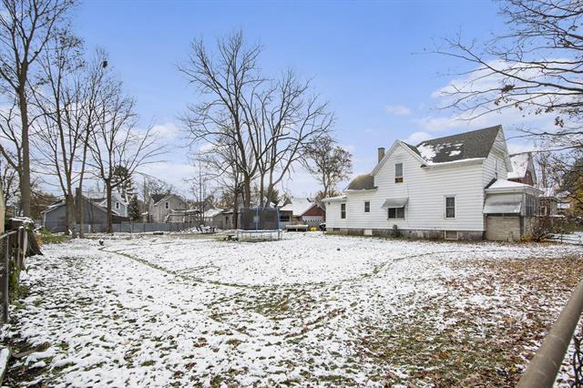 Builiding view twenty three for 1312 Wells, Kalamazoo, MI. 49001