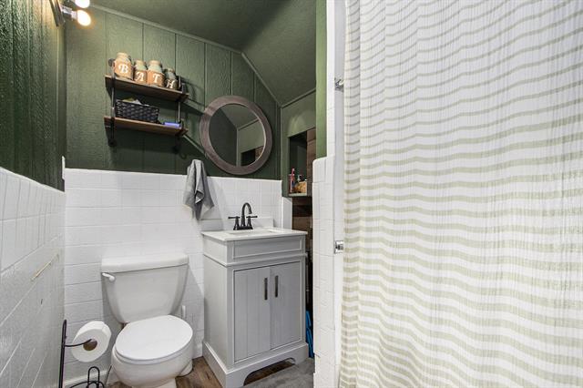 Builiding view twenty for 1312 Wells, Kalamazoo, MI. 49001