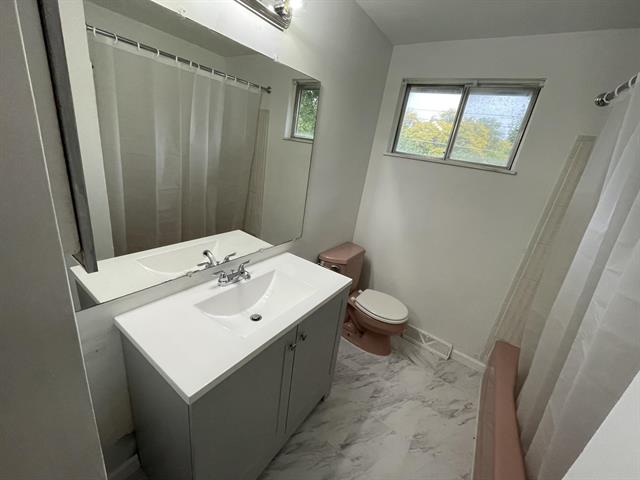 Builiding view four for 6907 Parkbelt, Flint, MI. 48505