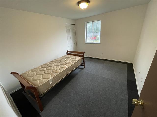 Builiding view three for 6907 Parkbelt, Flint, MI. 48505