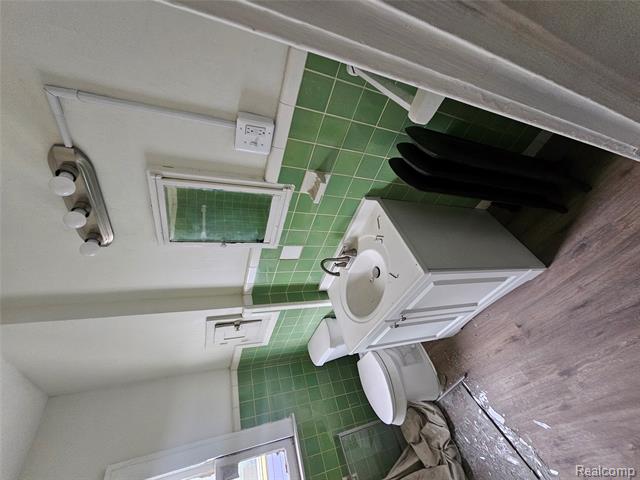 Builiding view twenty one for 2930 Taylor, Detroit, MI. 48206