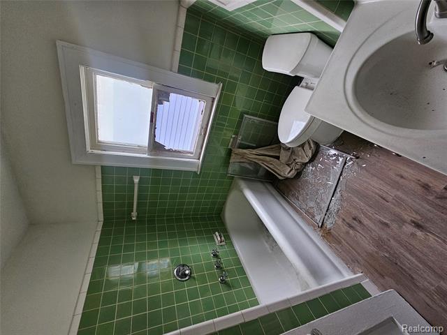 Builiding view twenty for 2930 Taylor, Detroit, MI. 48206