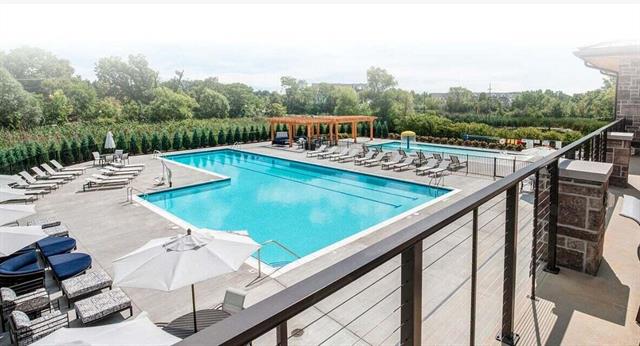 Builiding view fifty seven for 3341 Roseford, Ann Arbor, MI. 48105