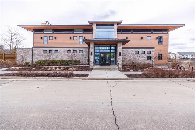 Builiding view forty nine for 3341 Roseford, Ann Arbor, MI. 48105