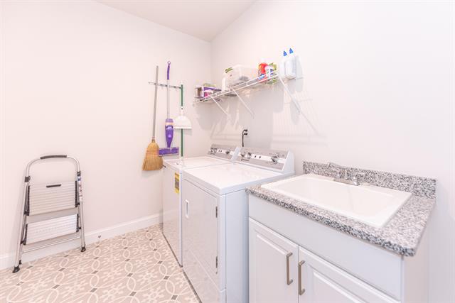 Builiding view thirty two for 3341 Roseford, Ann Arbor, MI. 48105