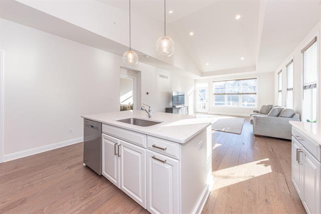 Builiding view twelve for 3341 Roseford, Ann Arbor, MI. 48105