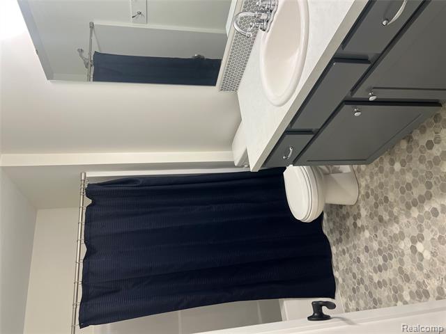 Builiding view ten for 8858 Lapham, Rockford, MI. 49341