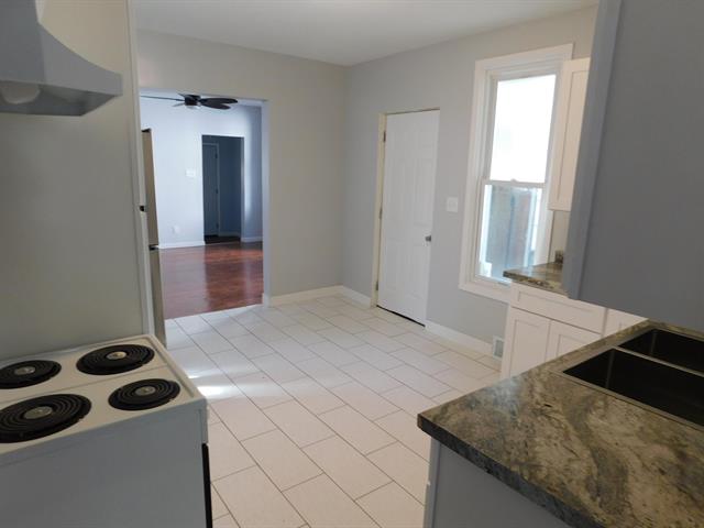 Builiding view nine for 607 Kosciusko, Manistee, MI. 49660