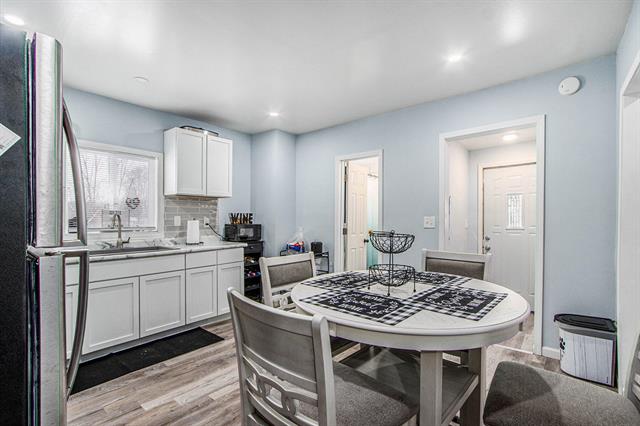 Builiding view five for 240 Chicago, Kalamazoo, MI. 49048