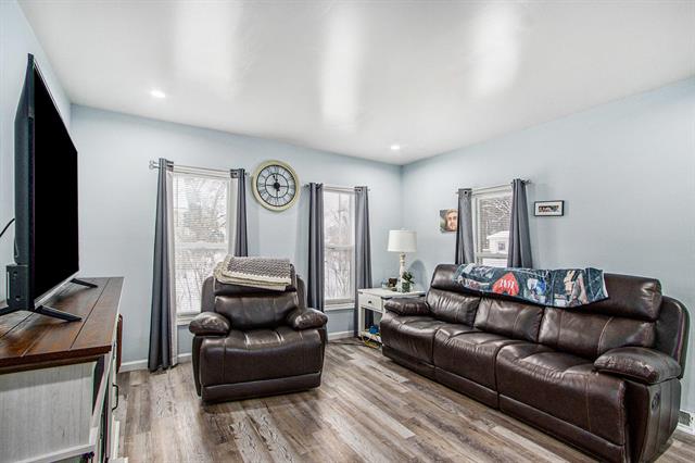 Builiding view four for 240 Chicago, Kalamazoo, MI. 49048