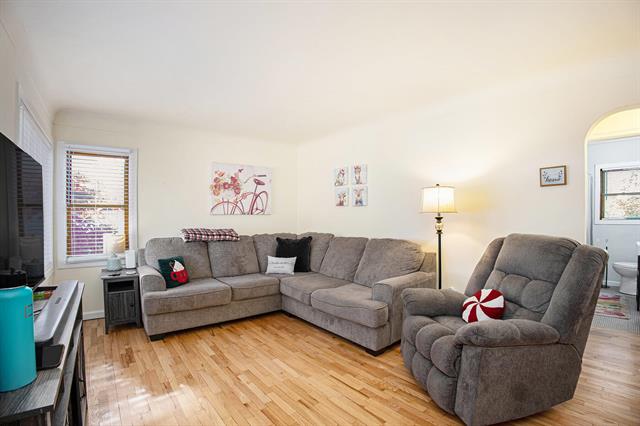 Builiding view four for 2867 Sharon, Wyoming, MI. 49519