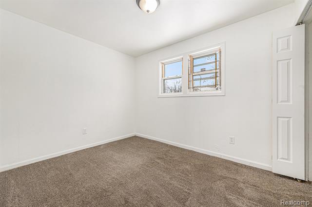 Builiding view eight for 14387 Auburn, Detroit, MI. 48223