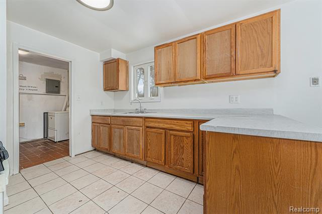 Builiding view five for 14387 Auburn, Detroit, MI. 48223