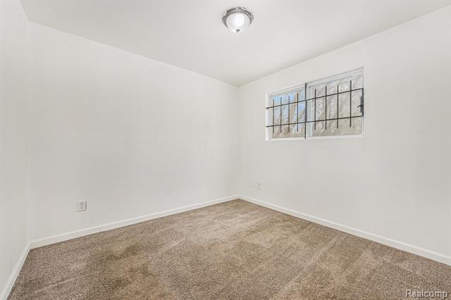 Builiding view seven for 14387 Auburn, Detroit, MI. 48223