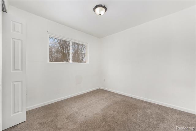 Builiding view ten for 14387 Auburn, Detroit, MI. 48223