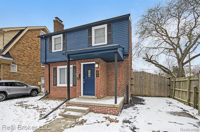 Builiding view one for 3829 Harvard, Detroit, MI. 48224