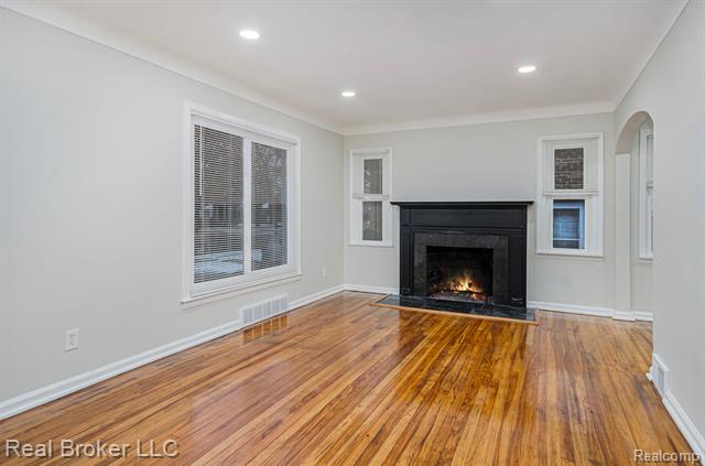 Builiding view six for 3829 Harvard, Detroit, MI. 48224