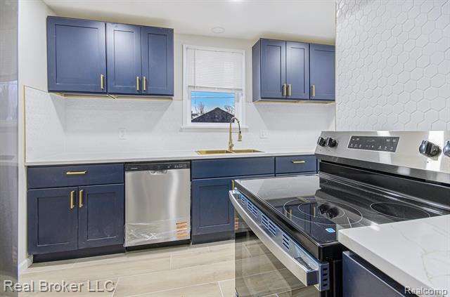 Builiding view thirteen for 3829 Harvard, Detroit, MI. 48224