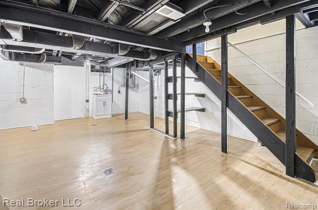 Builiding view twenty one for 3829 Harvard, Detroit, MI. 48224