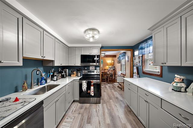 Builiding view eighteen for 100 Curella, Attica, MI. 48412