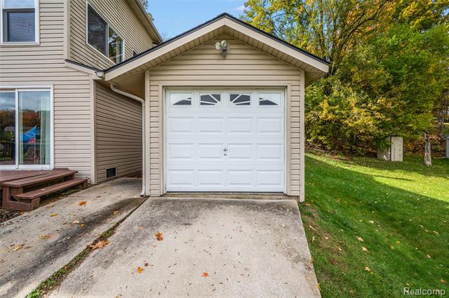 Builiding view forty one for 100 Curella, Attica, MI. 48412