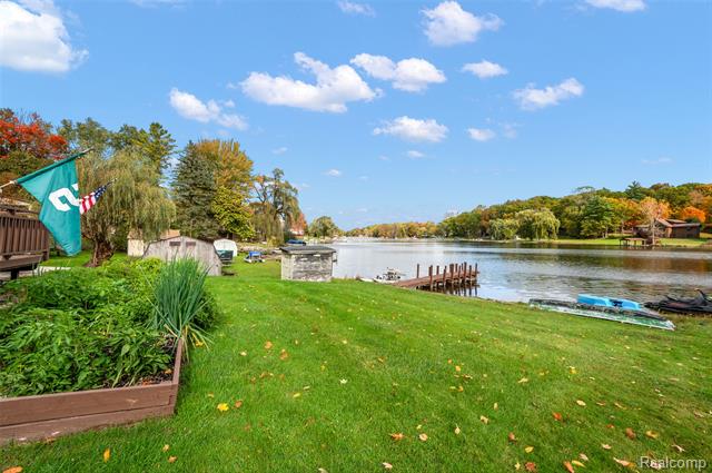 Builiding view ten for 100 Curella, Attica, MI. 48412