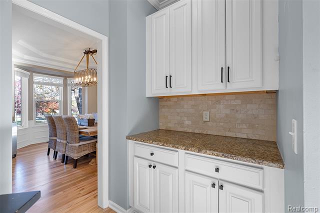 Builiding view eighteen for 1020 Carriage Trace, South Lyon, MI. 48178