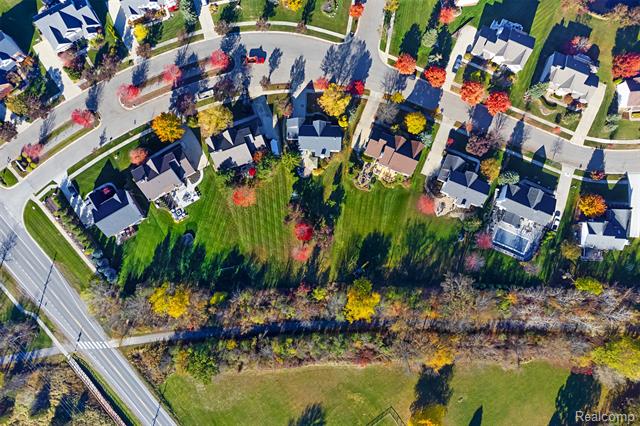 Builiding view fifty three for 1020 Carriage Trace, South Lyon, MI. 48178