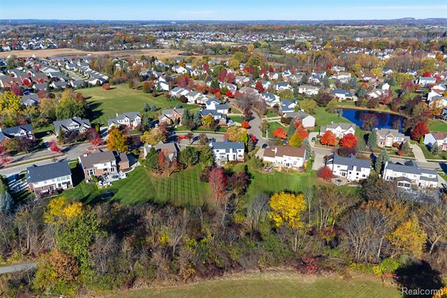 Builiding view fifty two for 1020 Carriage Trace, South Lyon, MI. 48178