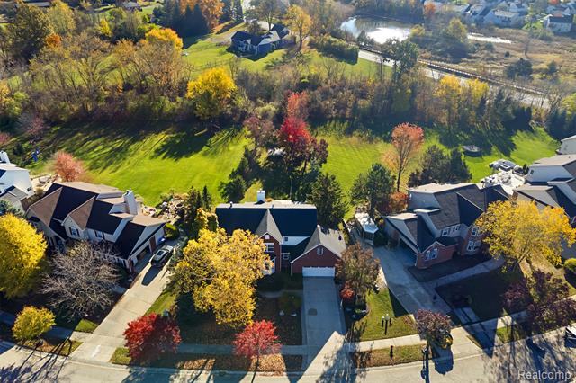 Builiding view forty eight for 1020 Carriage Trace, South Lyon, MI. 48178