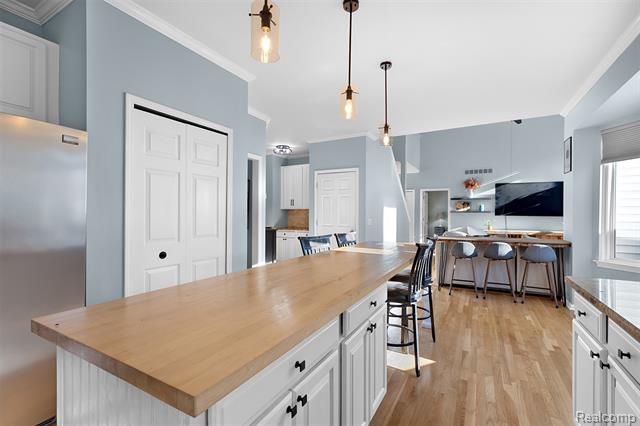 Builiding view fourteen for 1020 Carriage Trace, South Lyon, MI. 48178