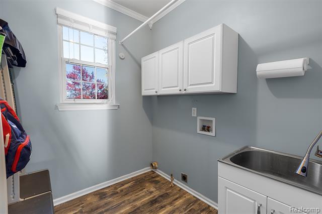 Builiding view twenty seven for 1020 Carriage Trace, South Lyon, MI. 48178