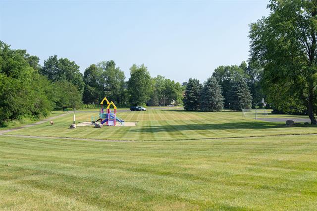 Builiding view twenty seven for 2193 Gethings, Battle Creek, MI. 49015