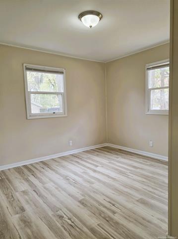 Builiding view ten for 1501 Whiting, Wyoming, MI. 49509